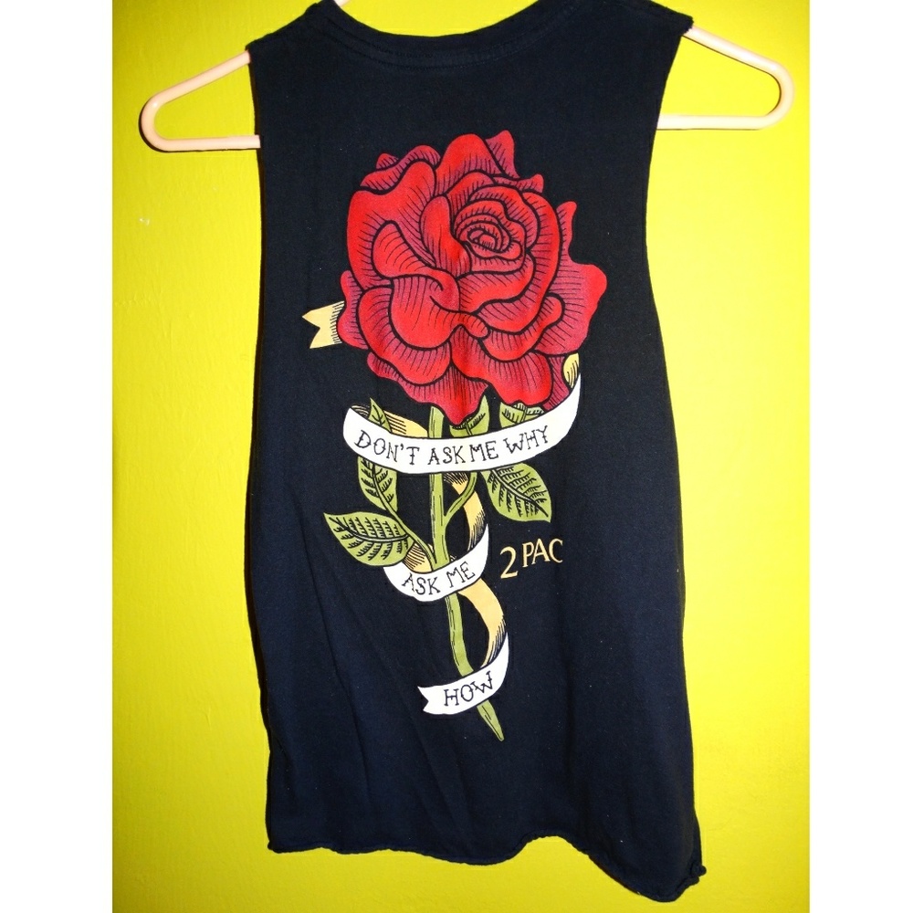 Tupac shirt